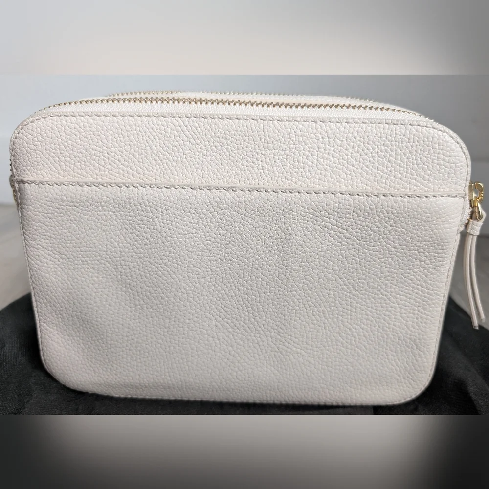 Vera Bradley Leather Evie Crossbody In Paradise Garden Floral - Picture 3 of 7